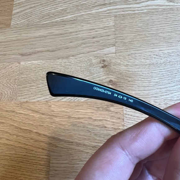 Oakley Prizm Polarized Sunglasses - Picture 11 of 11